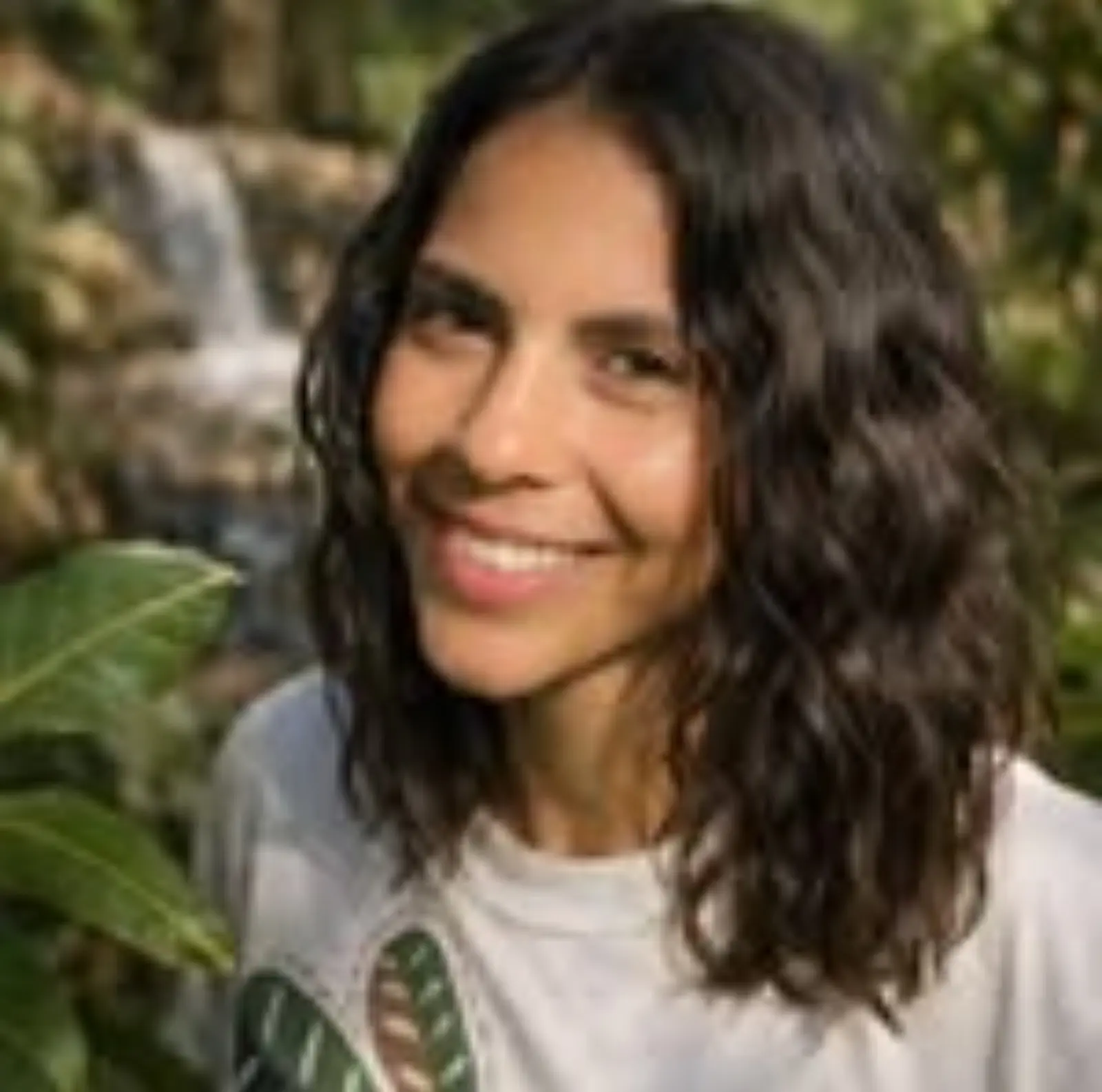 Ially Carolinne - mentora de alimentação ancestral da dieta da selva